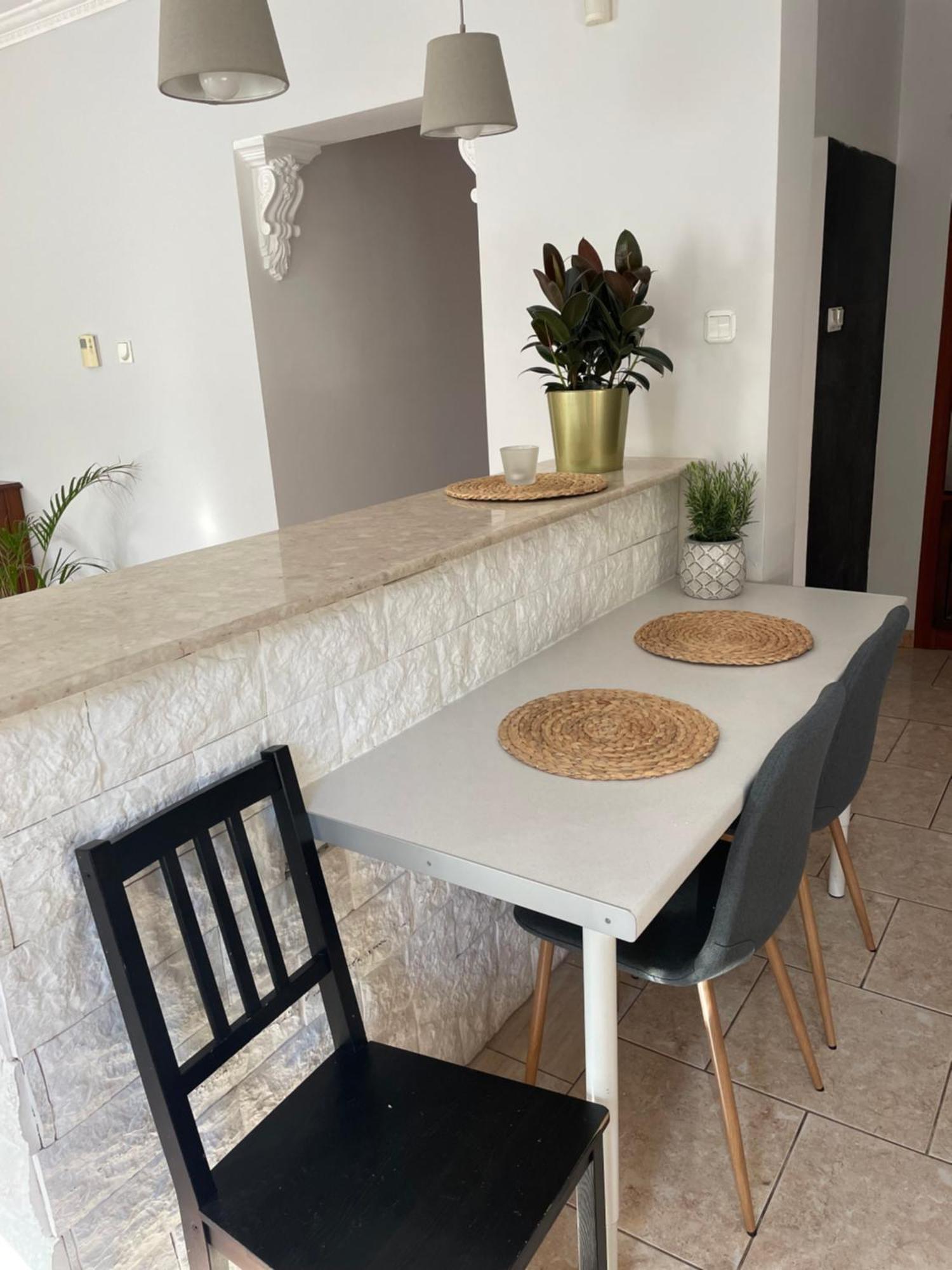 Airport Apartament *